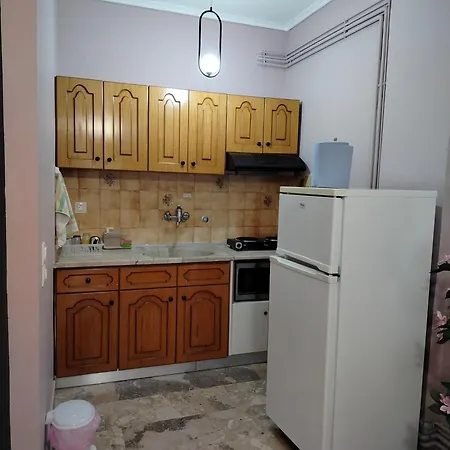 Vintage In Kalamaria Apartment *